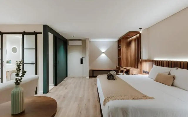 w Loft Superior City View Low Floor