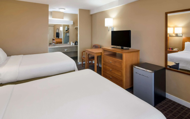 SureStay Hotel by Best Western North Vancouver Capilano