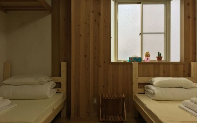 Ts Guest House - Hostel