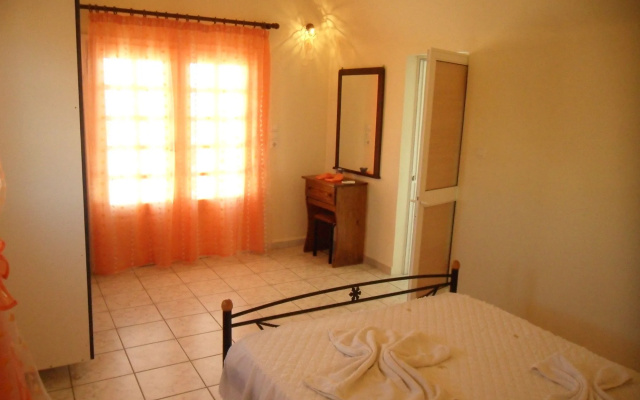 Villa Iliovasilema Santorini