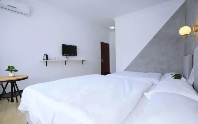 Yangshuo Menai Hotel (20 yuan People's Scenic Area Xingping Ancient Town)