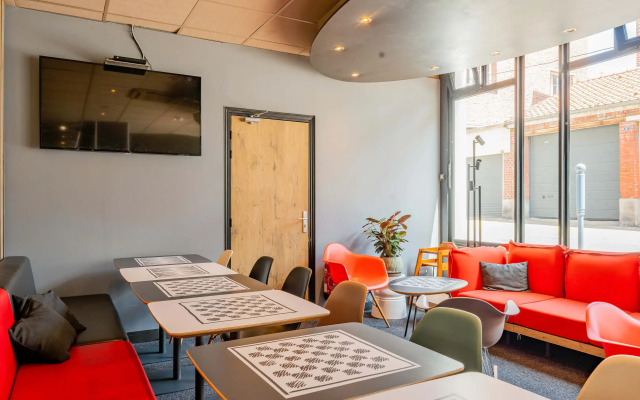 B&B HOTEL Arras Centre Les Places