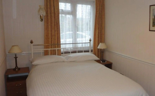 Brookthorpe Lodge