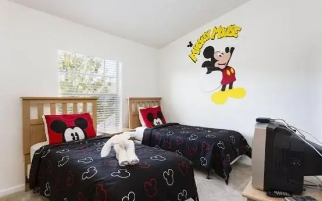 Simple Style Florida Fun by Five Star Vacation Homes