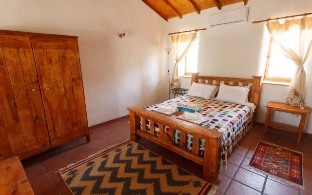 Ionia Guest House
