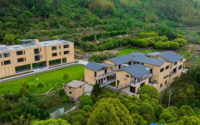 Yincaolu Zuoqin Youshu Homestay (Yuping Ancient Village Branch)
