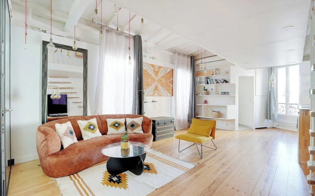 Spacious Apartment 2br/4p - Republique