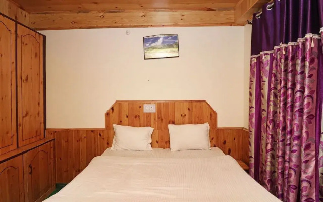 Summer House by OYO Rooms