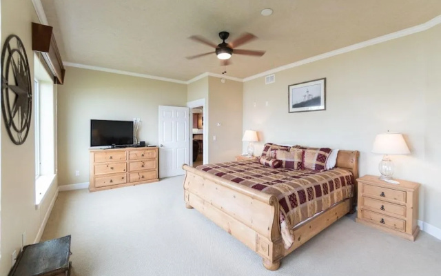 Windward at the Regatta 2 Br condo by RedAwning
