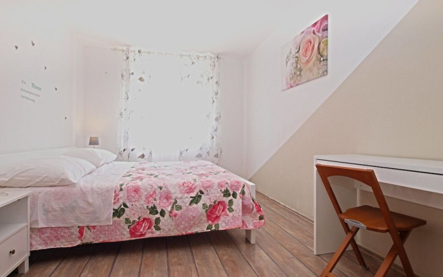 Apartment 1592