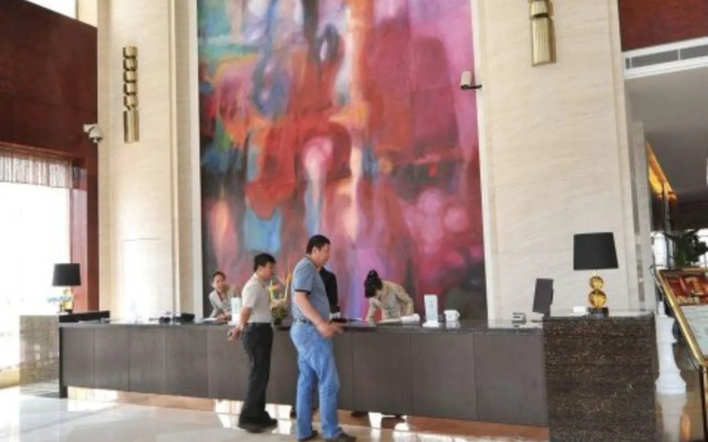 S&N Dalian Hotel