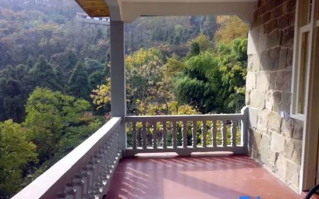 Yiyuan Hotel