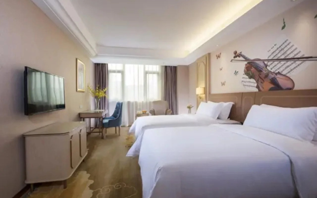 Vienna Hotel (Shenzhen Buji Metro Station)