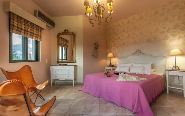 Luxury Villa Golden Crest with pool