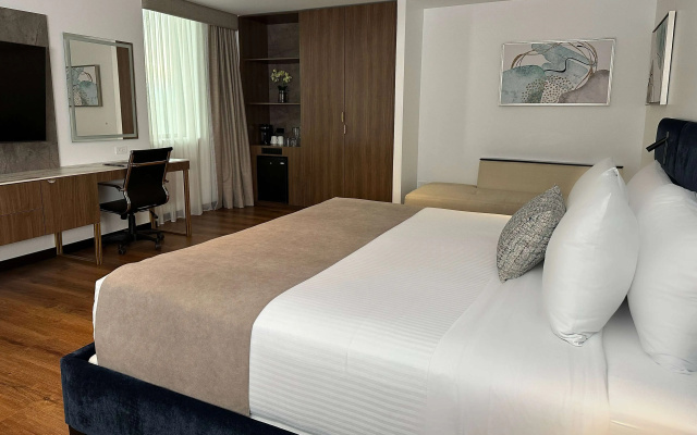 Wyndham Quito Airport