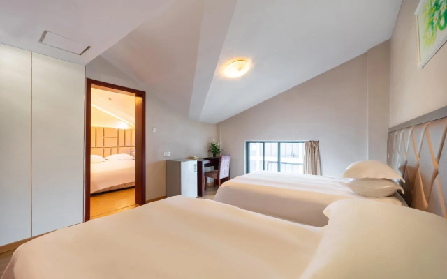 Yiwu European Cultural Theme Hotel