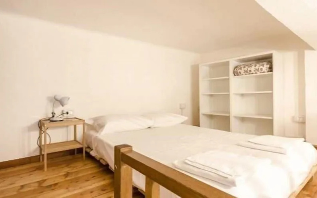 Apollonia Halldis Apartment