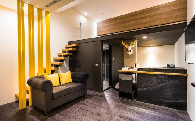 Hotel Half