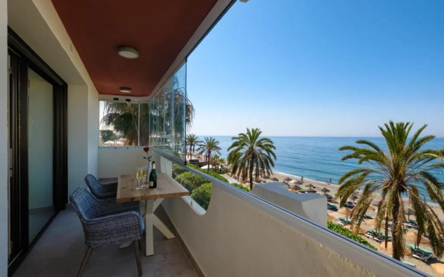 Luxury 3 Bedroom Beach Front Apartment in Marbella
