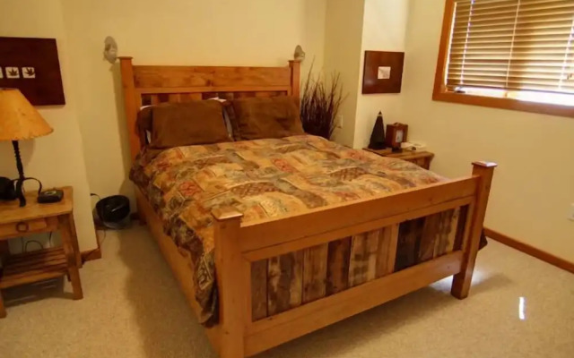 Mountain Town Properties White Wolf 4