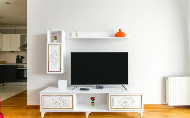Bright and Centrally Located Flat in Sisli