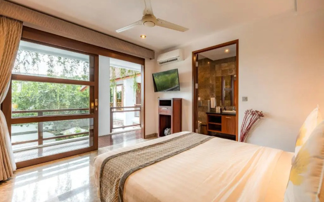 Mary's Beach 4 BR Villa