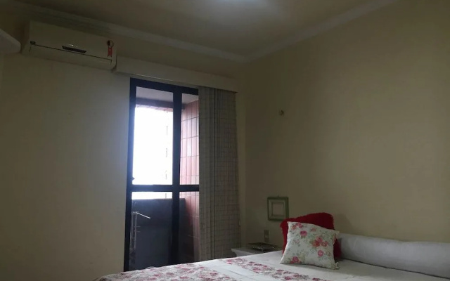 Apartamento mobiliado pertinho beira mar