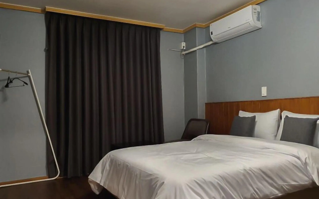 Hyundai Hotel