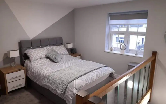 Outstanding, Modern 1-bed House in Chippenham