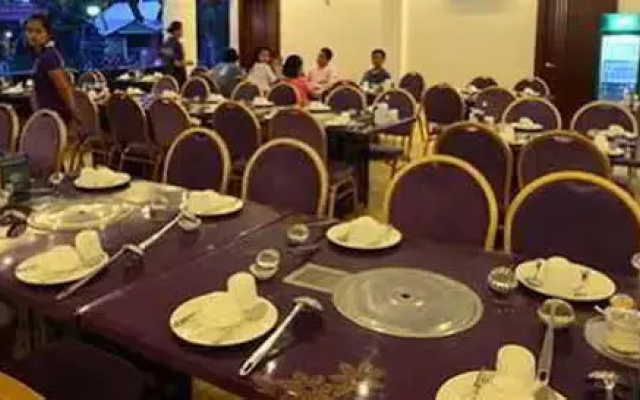 Edgardos Place & Restaurant