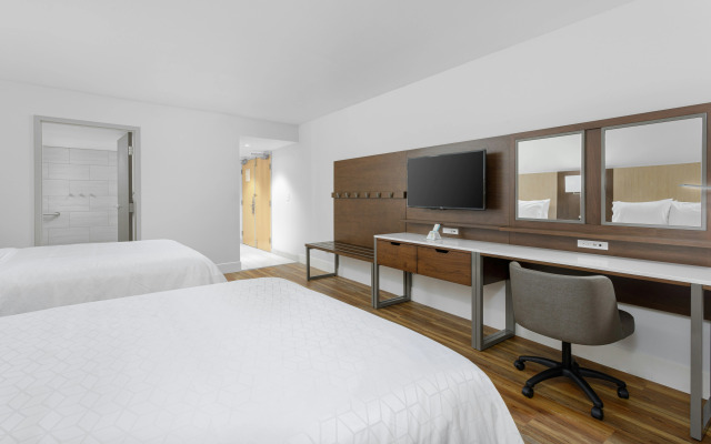 Holiday Inn Express Pensacola Beach by IHG