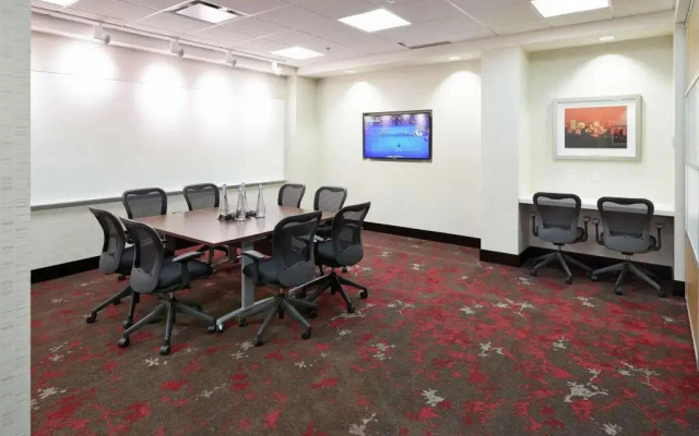 Mayfield Inn & Suites