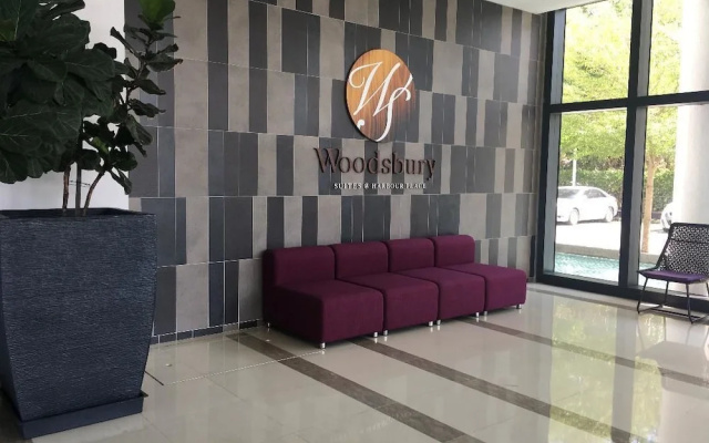 Woodsbury Suites 7722