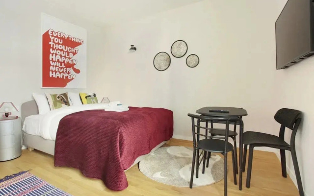 Sublime and new Studio Le Marais / Beaubourg