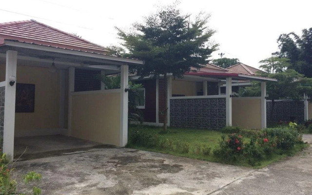 Ruean Thong Resort