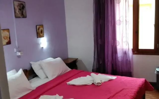 Smaragdi Rooms for Rent