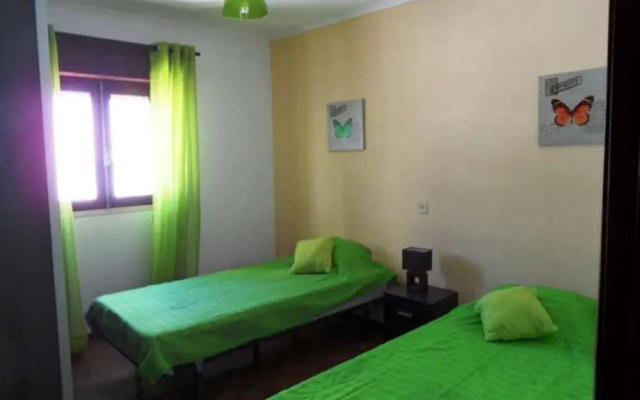 Apartment - 2 Bedrooms with Sea views - 101763