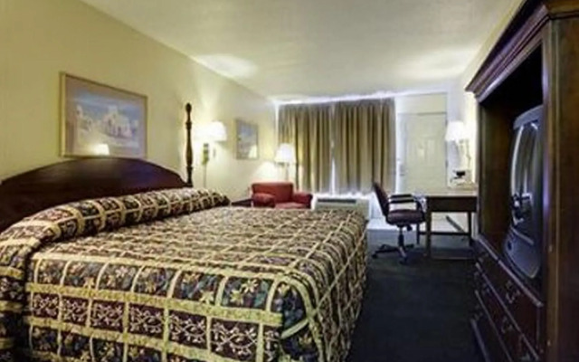 Econo Lodge Inn  Suites Amarillo