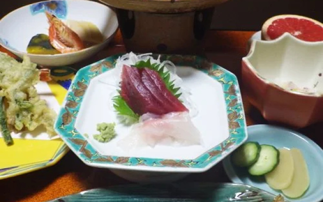 Waraku Yuen