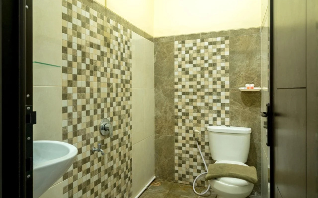 Dekayakini by OYO Rooms