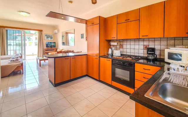 Colonial Studio/Apartment