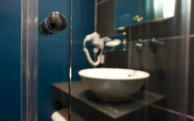 Le NexHotel