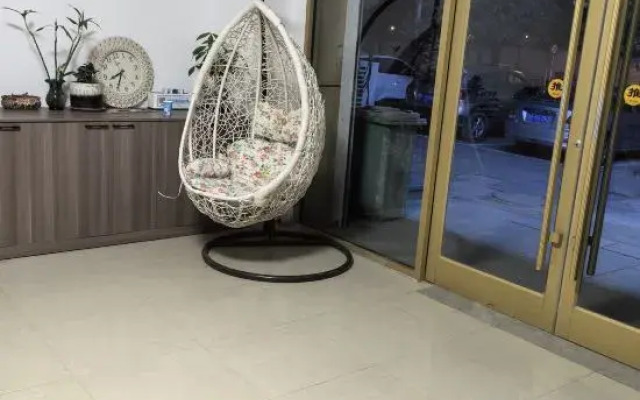 Zhaoyuan Qingfeng Theme Hotel