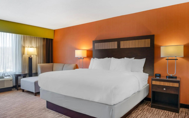 Comfort Inn & Suites Danbury-Bethel