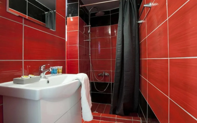 Ano Patisia, A 5th floor penthouse