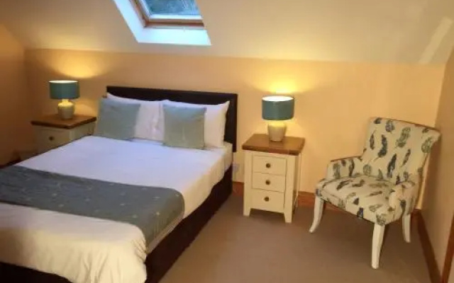 2 Mile Lodge