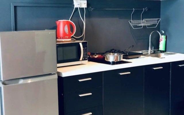 Scott Garden - Mid Valley by Leisure2U - Cheap stay, check in out time and price negotiable