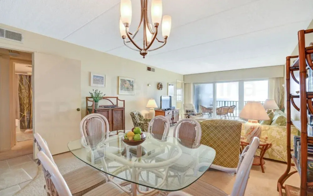 Breathtaking Ocean View Amelia South Condo by RedAwning