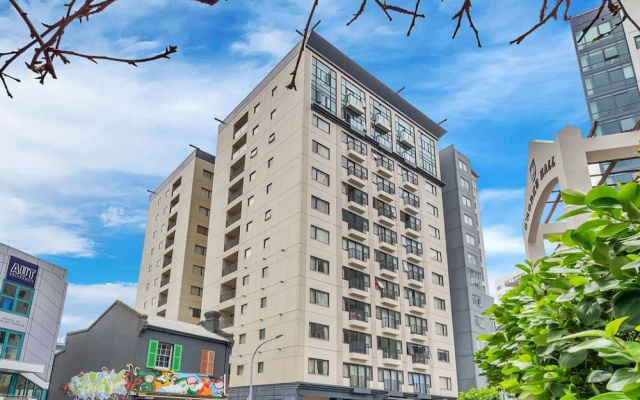 JHT - 1 BRM Apartment, Carpark, Next to University