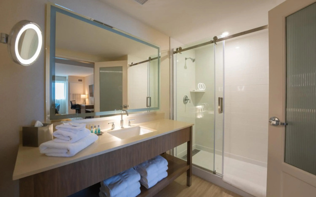 Mohegan Pennsylvania Casino Resort - Adults Only 21+